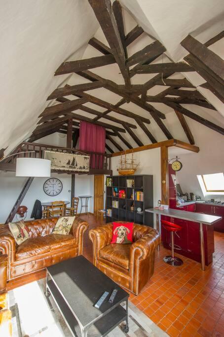 Appartement De Caractere Au Coeur Du Vieux Tours Luaran gambar